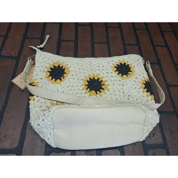 Twig & Arrow Dandelion Woven Purse Handbag - Picture 1 of 2